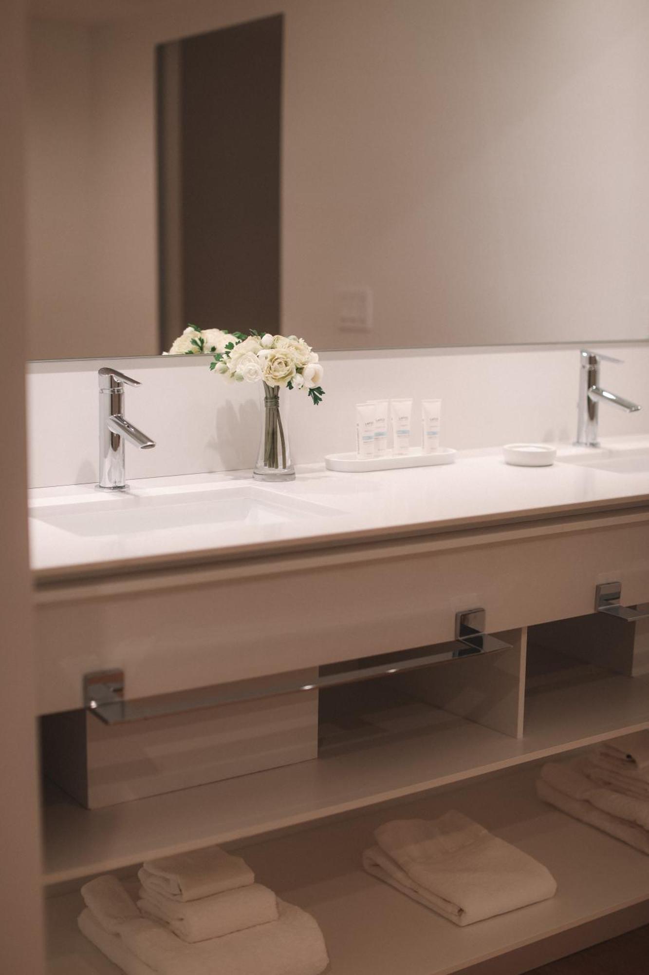 Beach Haus Residences Bal Harbour Oda fotoğraf