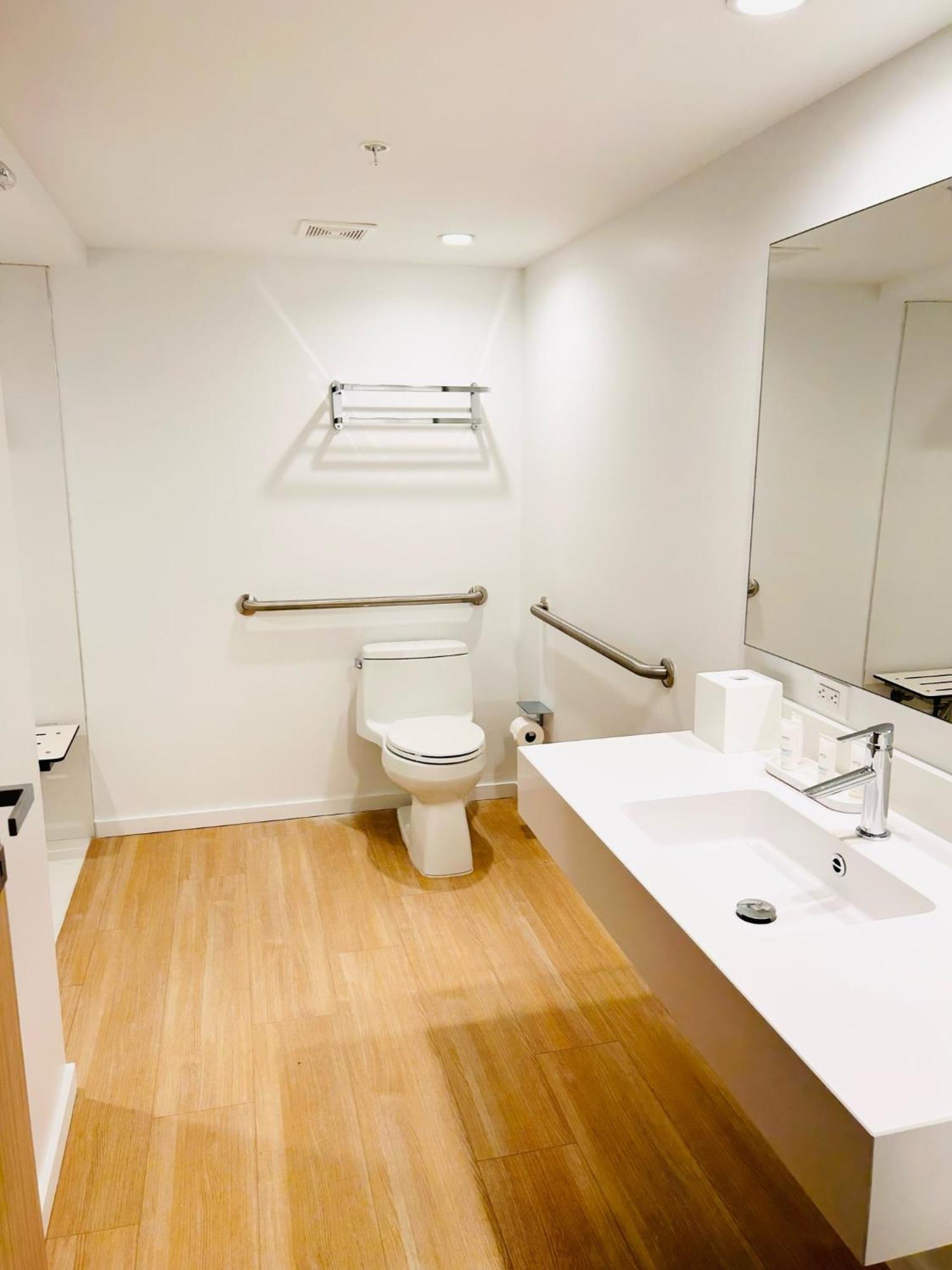 Beach Haus Residences Bal Harbour Oda fotoğraf